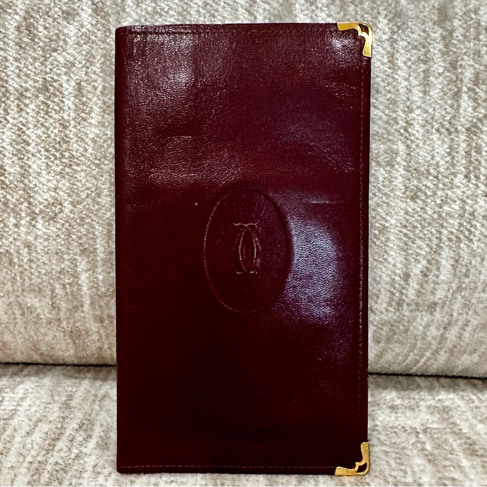 ✨💎Cartier💎✨Burgundy Leather Long Wallet/Passport holder with Gold Corners